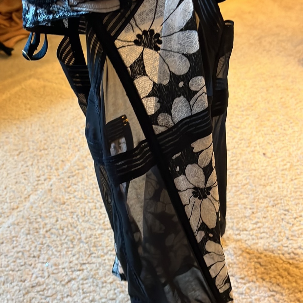 Victoria's Secret Black and White Floral Chemise - Picture 4 of 5